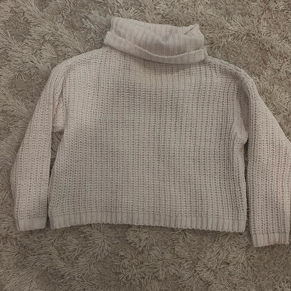 White chunky turtleneck sweater